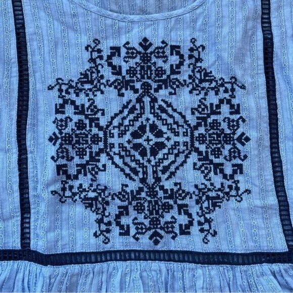 Caslon Top Sleeveless Blue Cotton Cross Stitch Keyhole Peep Holes Size XS Petite - Picture 9 of 9
